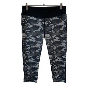 FABLETICS Women's Camo Cropped Capri Workout Leggings Green Gray